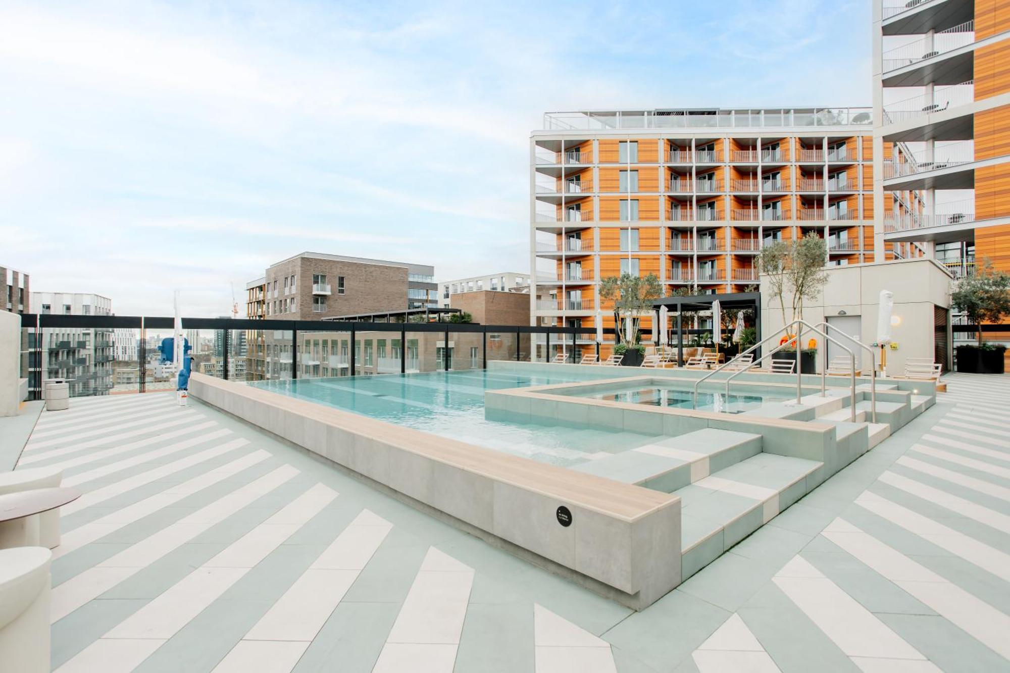 Portico Residences - Spacious 1-bed In Nine Elms With Pool *
